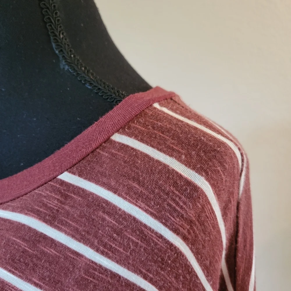 🤿 MAURICES 24/7 Crewneck Short Sleeve Top Red w/White Stripes - Picture 9 of 9